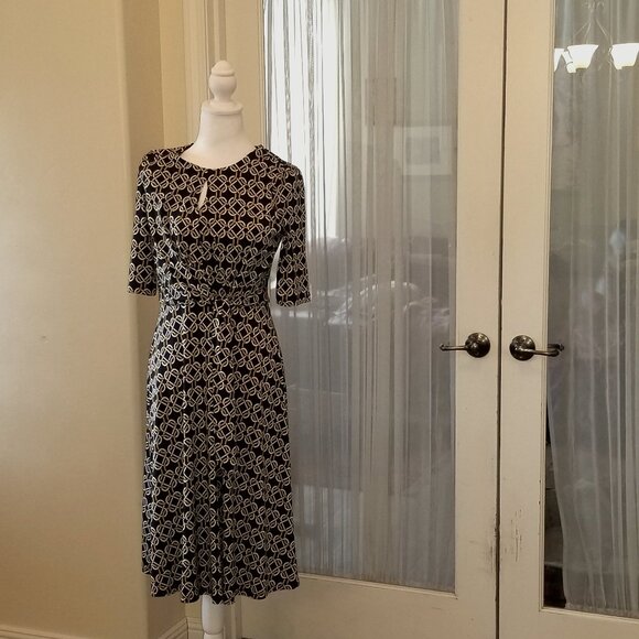 Maggie London Sheath Dress Geometric Design - Picture 2 of 6